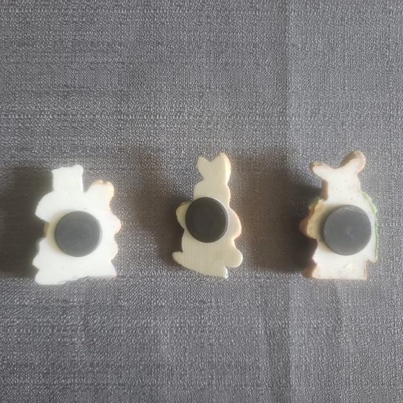 Refrigerator Magnets Vintage‎ Bunnies Rabbits Lot 3 - Picture 2 of 2